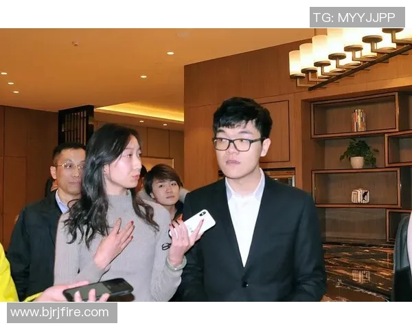 赛后复盘WE与IG对决中的战术意识与团队配合分析